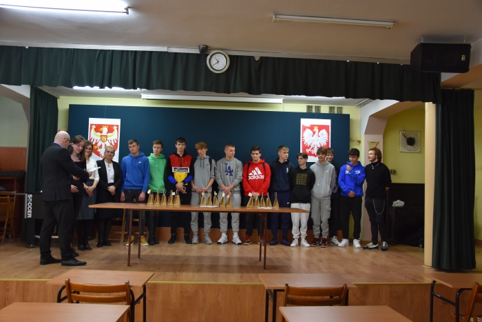 Uroczystość wręczenia nagród w szkolnym turnieju e-sportowym