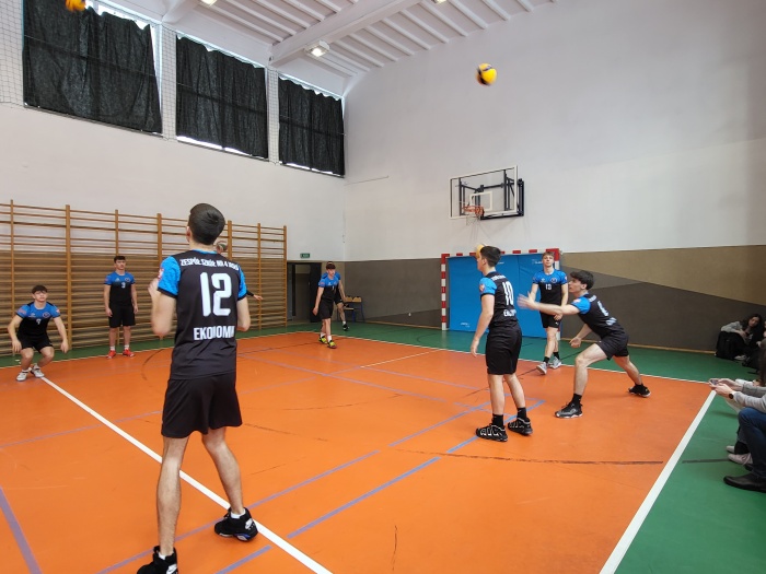 Srebrny medal dla uczniów Jasielskiego Ekonomika w Powiatowej Licealiadzie w Piłce Siatkowej Chłopców.