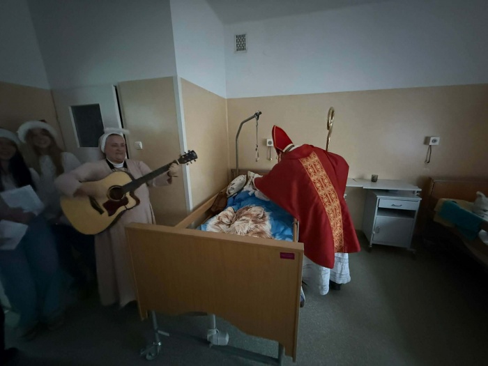 Wizyta Szkolnego Koła Caritas w Hospicjum