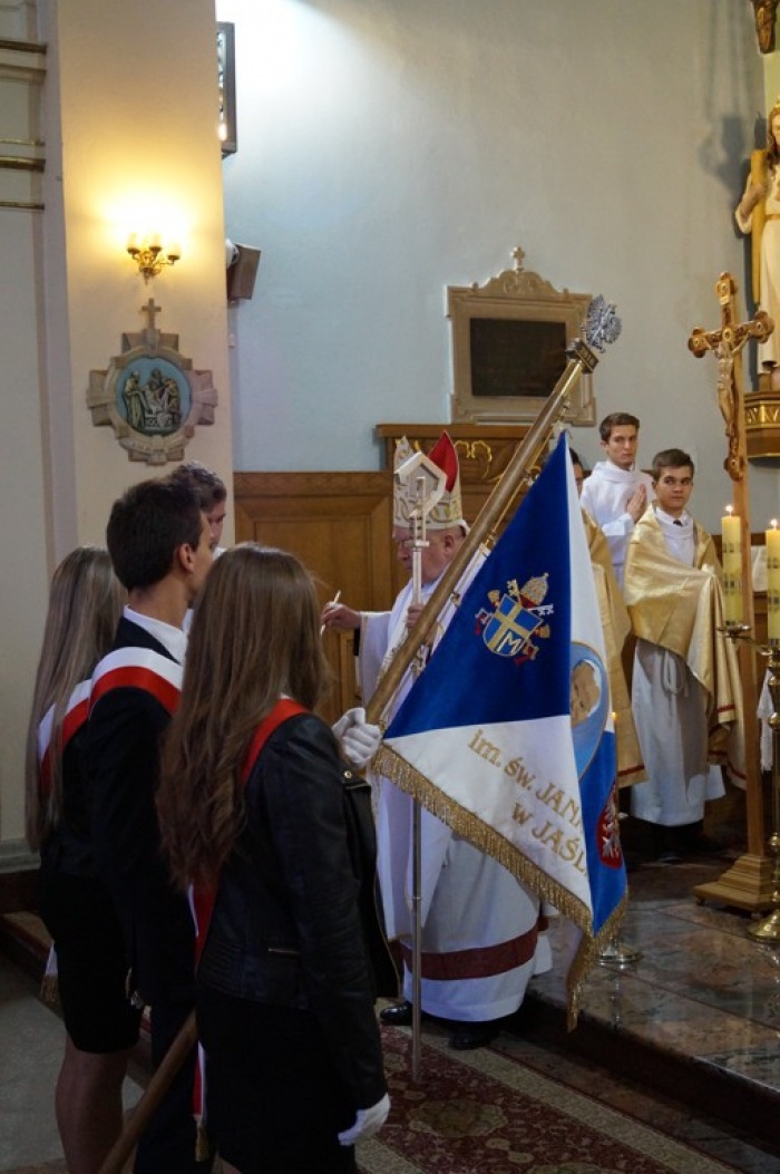 Nowy Sztandar Szkoły