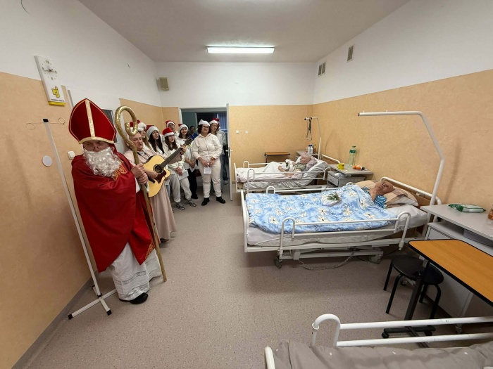 Wizyta Szkolnego Koła Caritas w Hospicjum