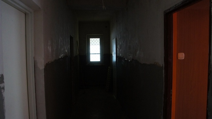 Postępy budowlane w budynku B i wejścia głównego