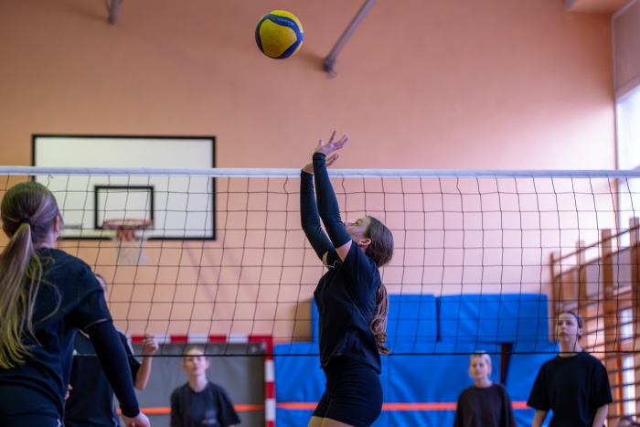 Mikołajkowy Międzyklasowy  Turniej  w  Siatkówce  Dziewcząt.
