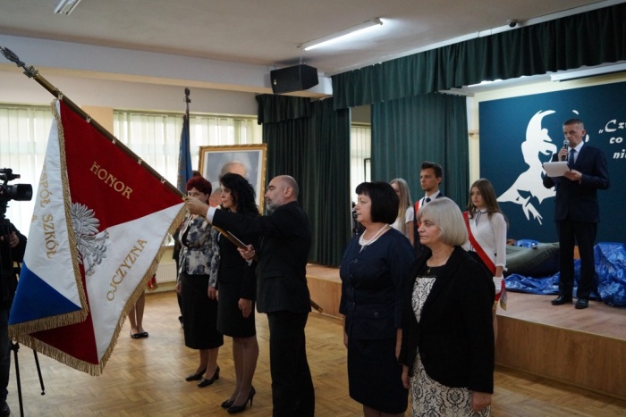 Nowy Sztandar Szkoły