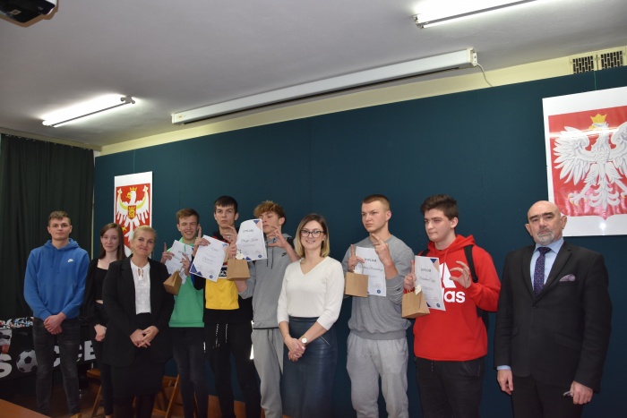 Uroczystość wręczenia nagród w szkolnym turnieju e-sportowym