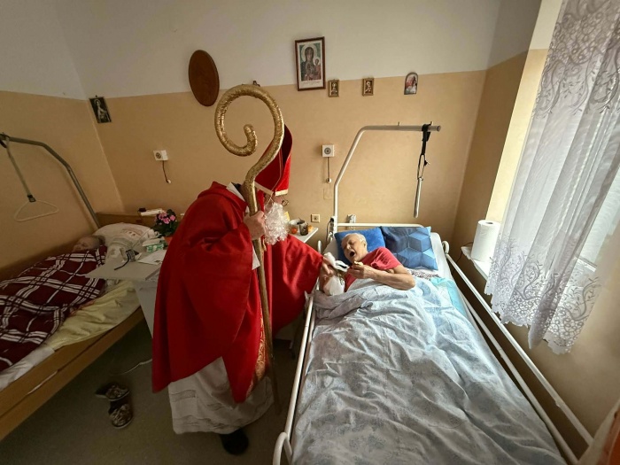 Wizyta Szkolnego Koła Caritas w Hospicjum