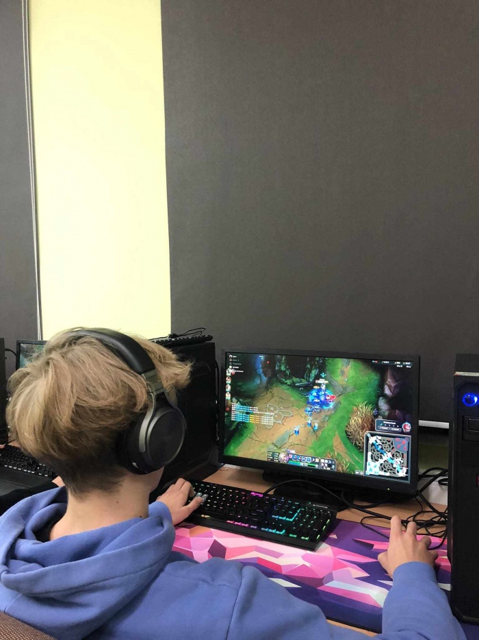 Turniej e-sportowy L.O.L. w Ekonomiku!