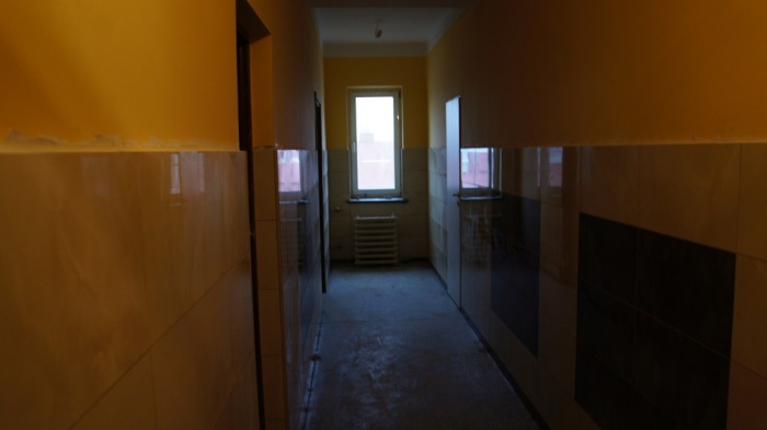 Postępy budowlane w budynku B i wejścia głównego