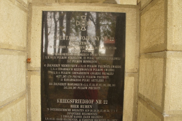 Porządkowanie cmentarza