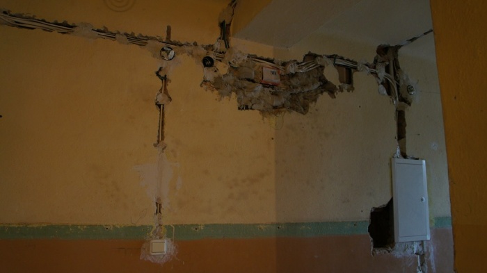 Postępy budowlane w budynku B i wejścia głównego