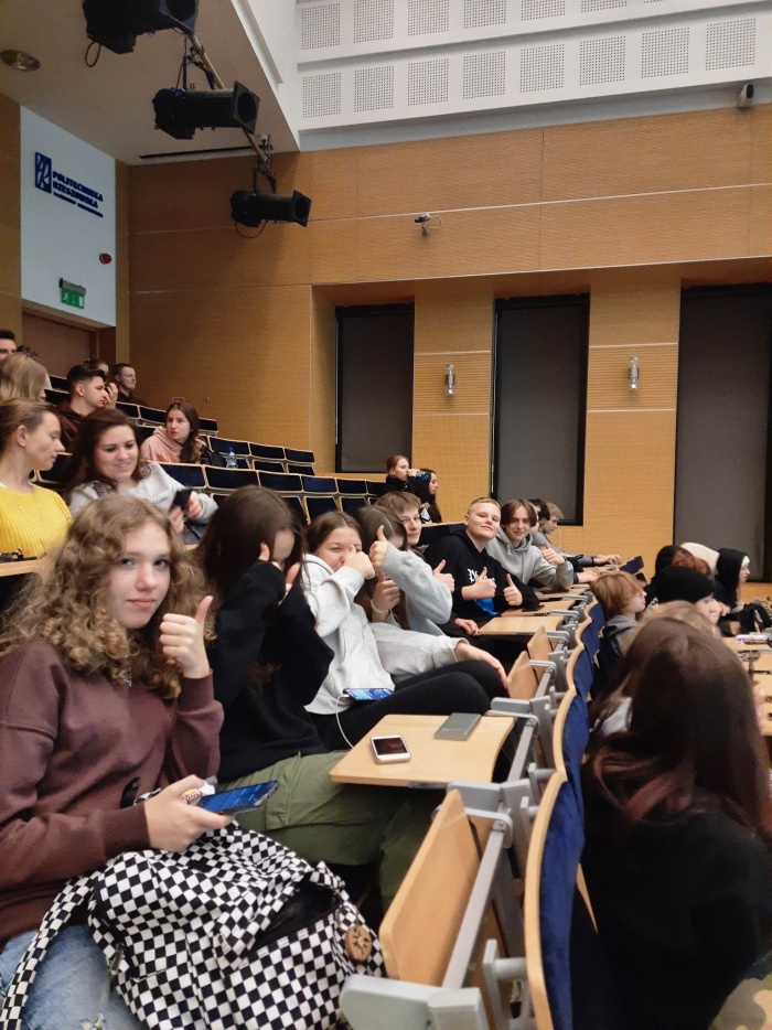 Nocne spotkanie z reklamą