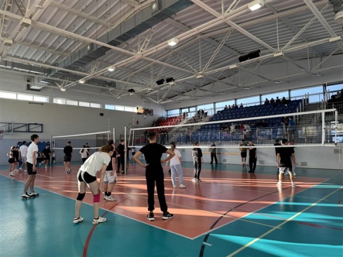 Mikołajkowy Międzyklasowy Turniej w Siatkówce drużyn mieszanych