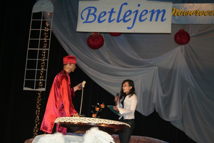 Noworoczny Dar 2011 - spektakl pt. „Nie było pokoju w hotelu”