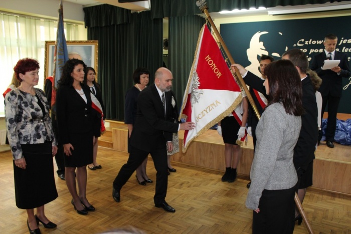 Nowy Sztandar Szkoły