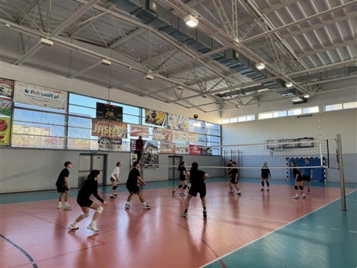 Mikołajkowy Międzyklasowy Turniej w Siatkówce drużyn mieszanych