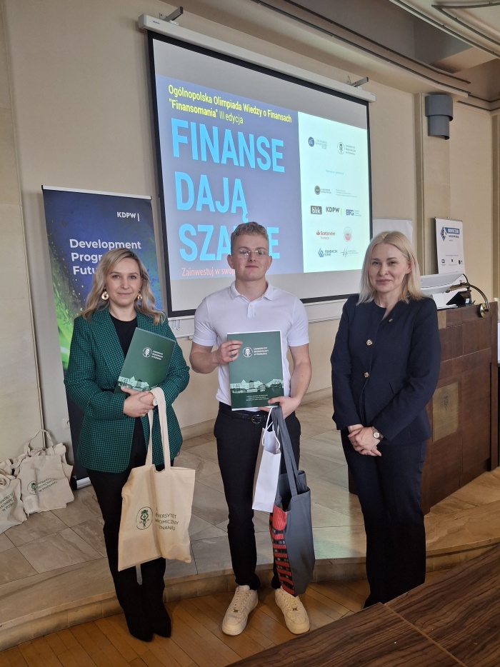 Jakub Wojnicki z 5h LAUREATEM Ogólnopolskiej Wiedzy o Finansach Finansomania 
