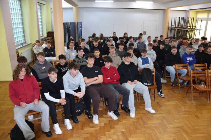 Rozdanie nagród za udział w Międzyklasowym Turnieju  Siatkówki  Chłopców „POWITANIE WIOSNY”