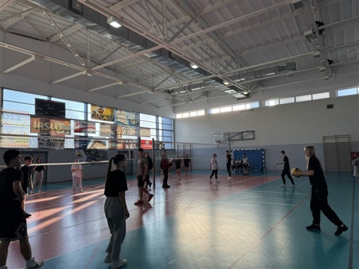 Mikołajkowy Międzyklasowy Turniej w Siatkówce drużyn mieszanych