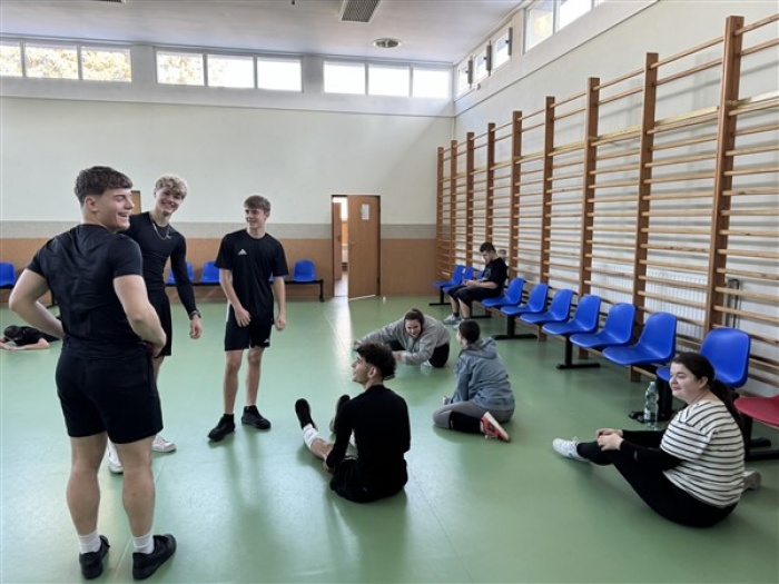 Mikołajkowy Międzyklasowy Turniej w Siatkówce drużyn mieszanych