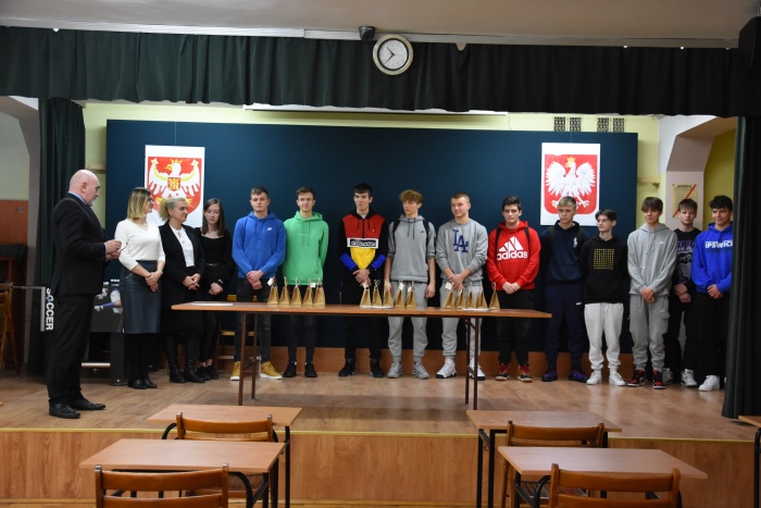 Uroczystość wręczenia nagród w szkolnym turnieju e-sportowym