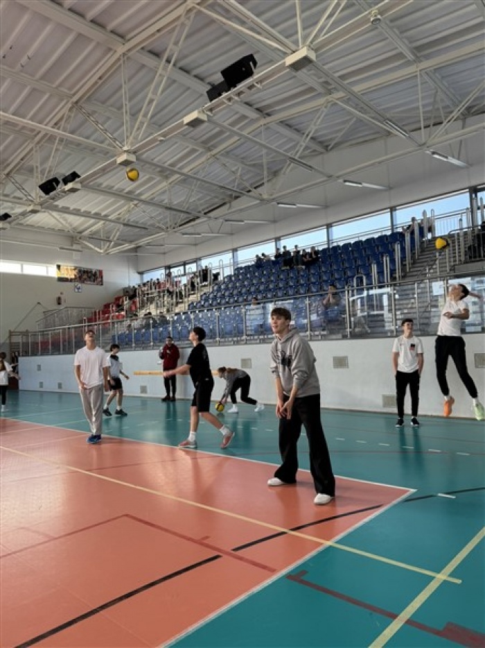 Mikołajkowy Międzyklasowy Turniej w Siatkówce drużyn mieszanych