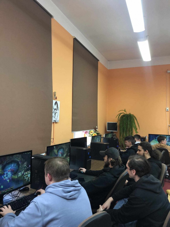 Turniej e-sportowy L.O.L. w Ekonomiku!