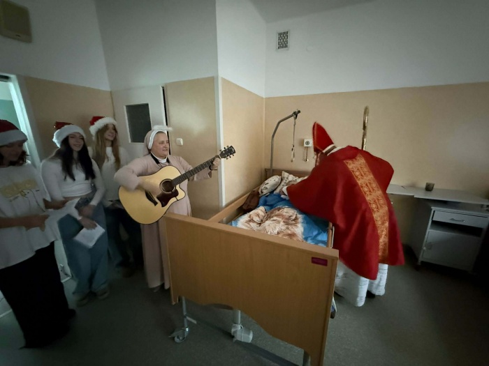 Wizyta Szkolnego Koła Caritas w Hospicjum