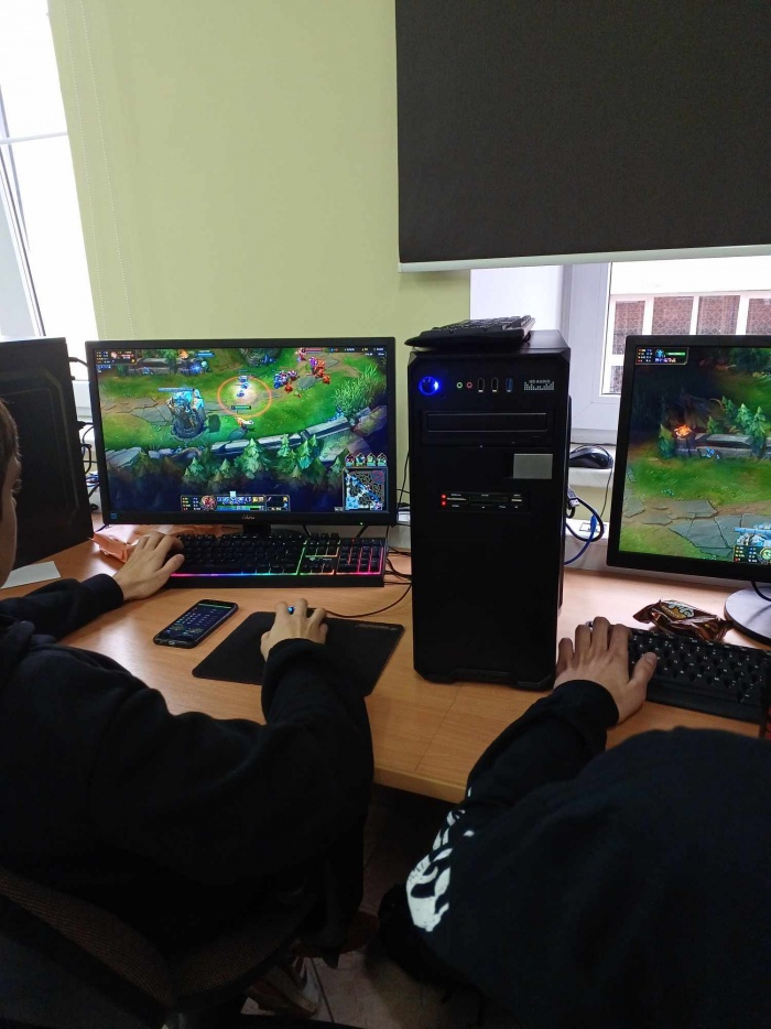 Turniej e-sportowy L.O.L. w Ekonomiku!