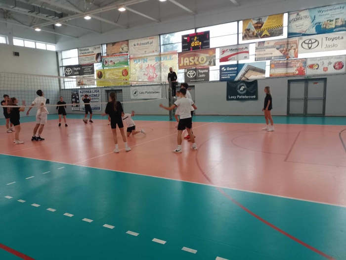 Mikołajkowy Szkolny Turniej Piłki Siatkowej 2023