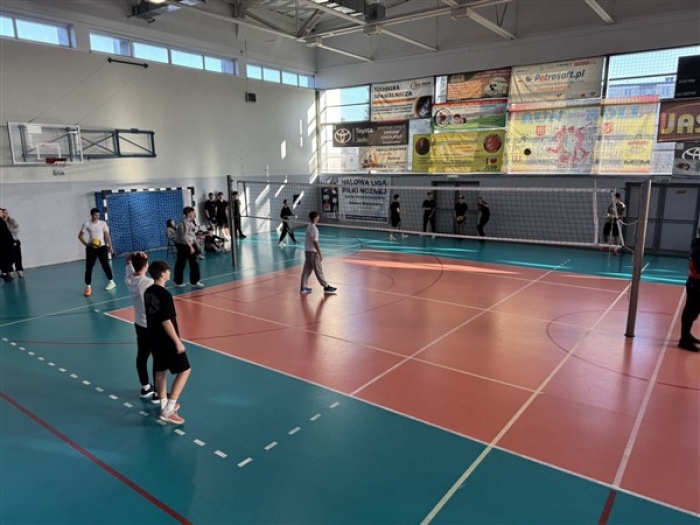 Mikołajkowy Międzyklasowy Turniej w Siatkówce drużyn mieszanych