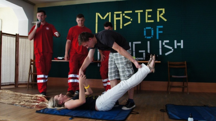 Pokaz Pierwszej Pomocy w wykonaniu uczniów Ekonomika