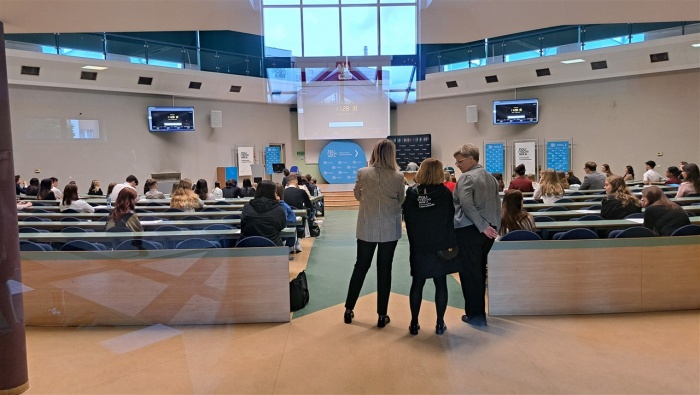 Sukces uczniów jasielskiego Ekonomika w Ogólnokrajowej Olimpiadzie \"Kreatywni w reklamie\".