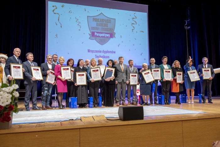 Gala Podkarpackiego Rankingu Liceów i Techników Perspektywy 2022 na Politechnice Rzeszowskiej