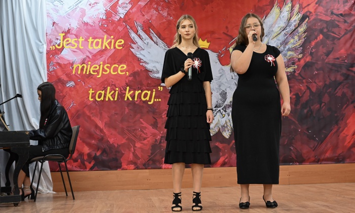 Koncert Pieśni Patriotycznych \"Jest takie miejsce, taki kraj\"