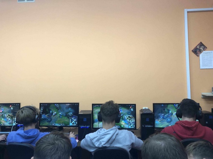 Turniej e-sportowy L.O.L. w Ekonomiku!