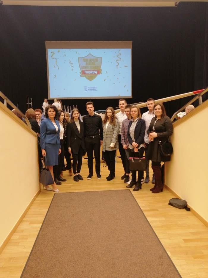 Gala Podkarpackiego Rankingu Liceów i Techników Perspektywy 2022 na Politechnice Rzeszowskiej