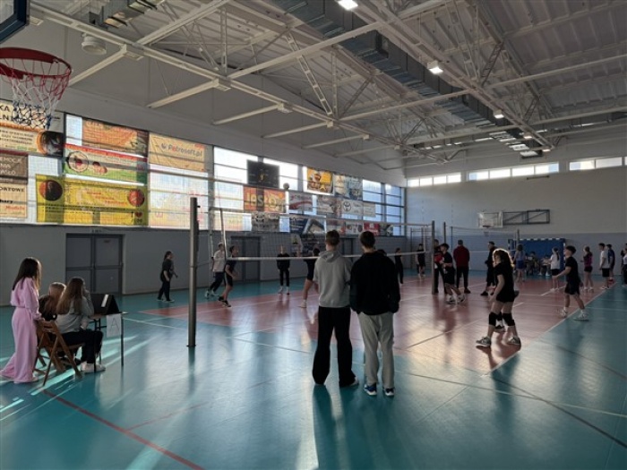 Mikołajkowy Międzyklasowy Turniej w Siatkówce drużyn mieszanych