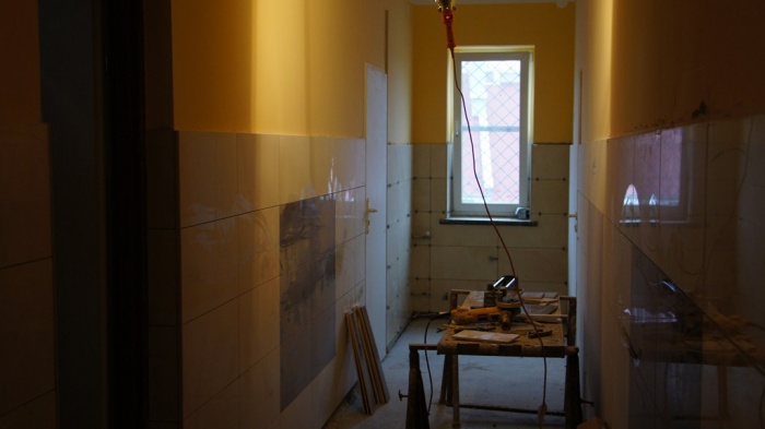 Postępy budowlane w budynku B i wejścia głównego