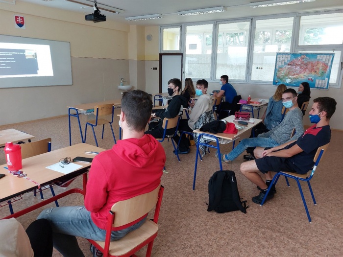 Uczniowie Ekonomika zdobywają kolejne kompetencje i umiejętności