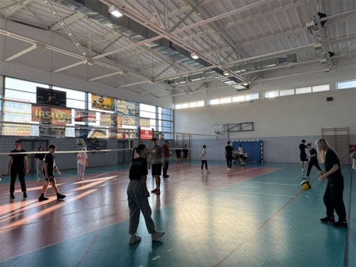 Mikołajkowy Międzyklasowy Turniej w Siatkówce drużyn mieszanych