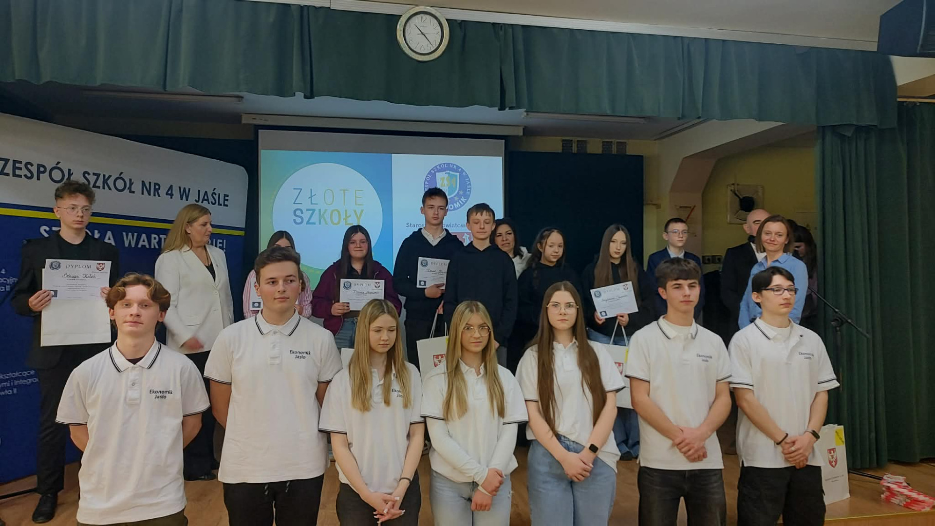 Młodzi mistrzowie finansów wyłonieni! Konkurs ekonomiczny rozstrzygnięty.