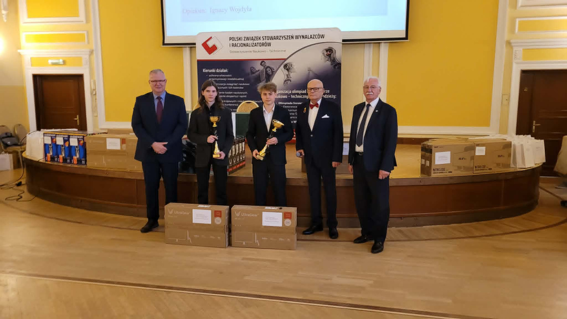 Laureaci i finaliści Olimpiady Innowacji Technicznej w Mechanice oraz w Elektronice i Mechatronice